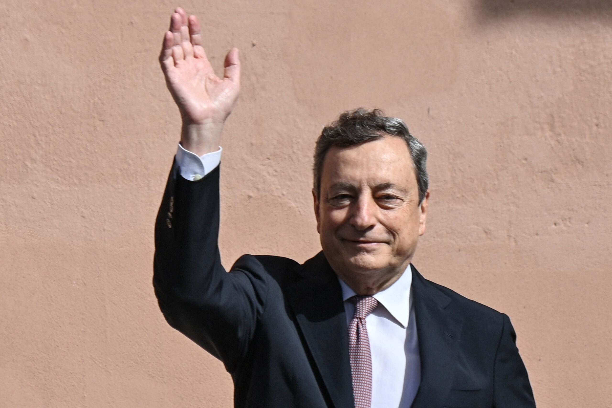 Draghi, il diseducatore globale